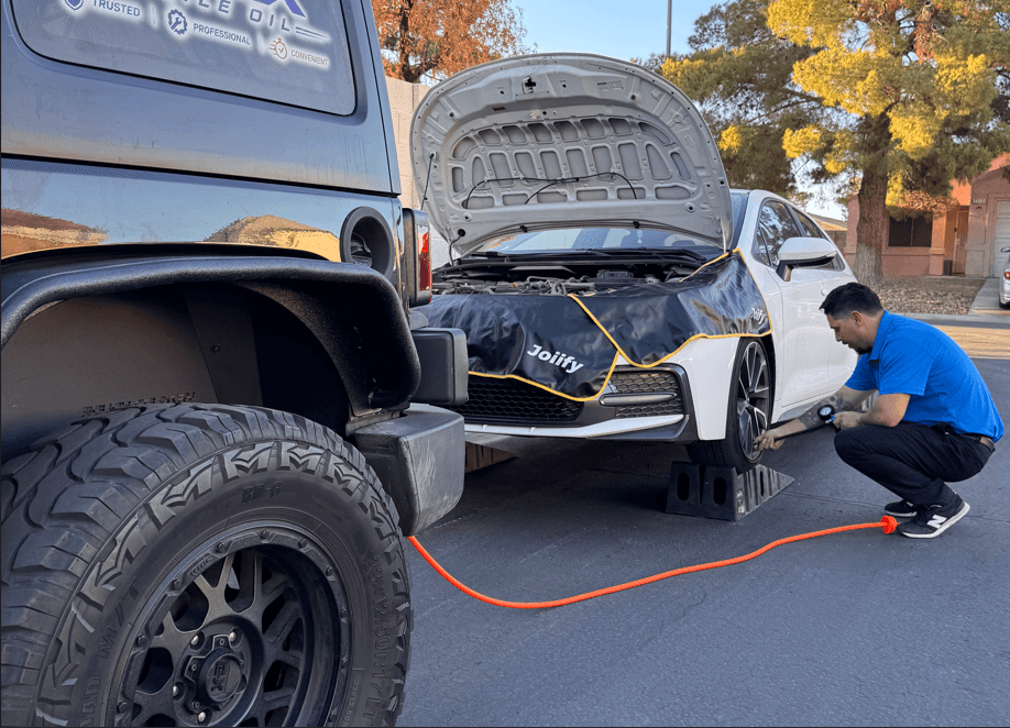 Apex Mobile Oil providing mobile vehicle service
